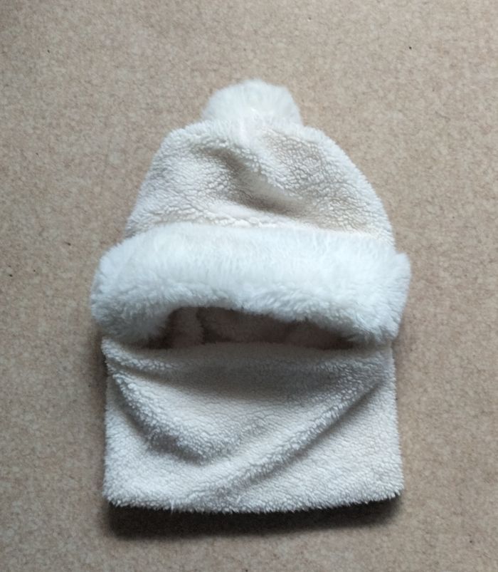 Bonnet cache cou