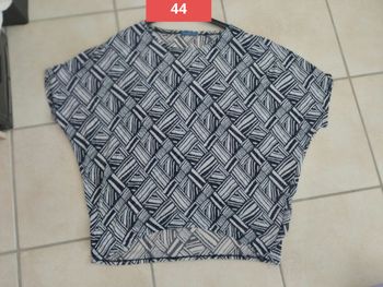 T-shirt taille 44