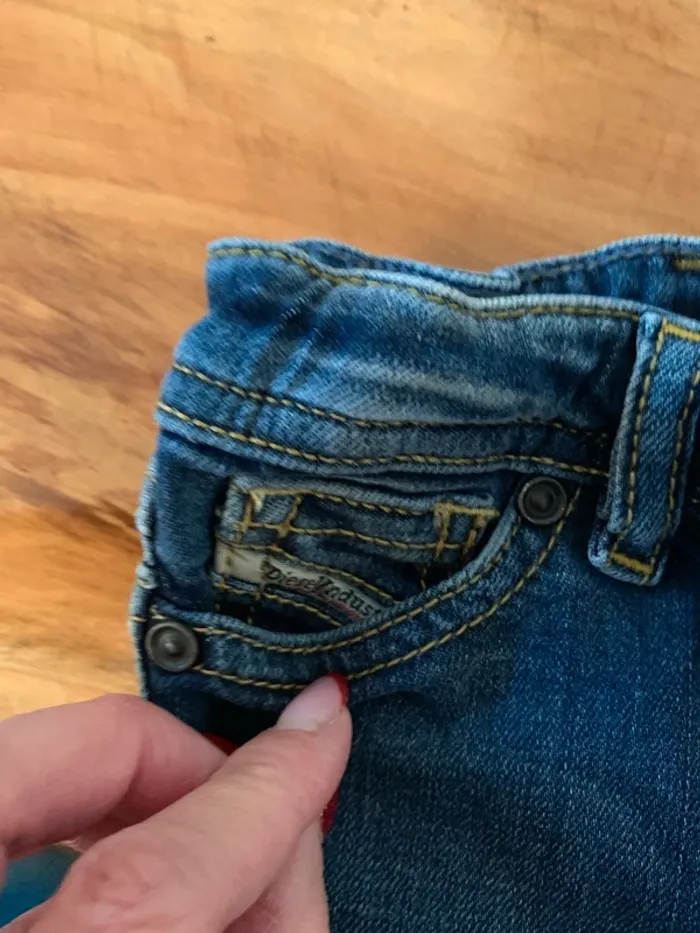 Jean Diesel taille 3 mois - photo numéro 2