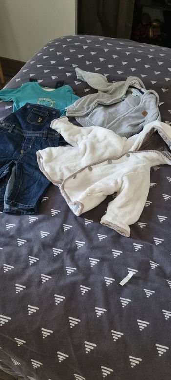 Ensemble garçon okaidi 6 mois 4 pièces