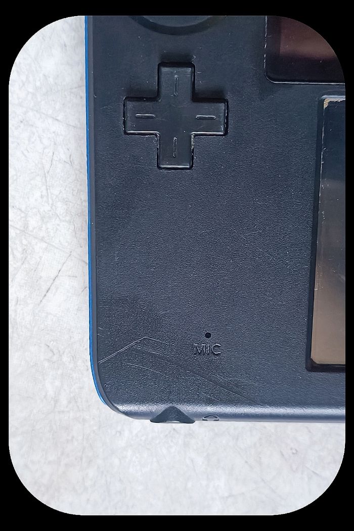 🎮 Console Nintendo 2DS noire/bleue 🎮 - photo numéro 7