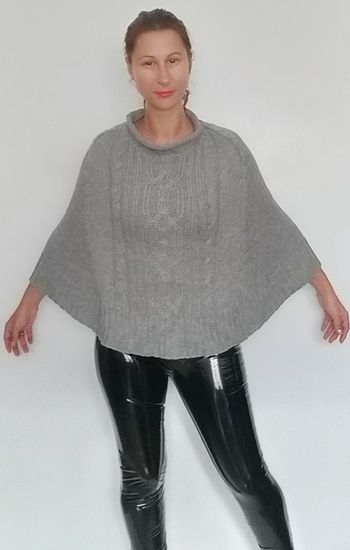 Cape pull grise taille unique