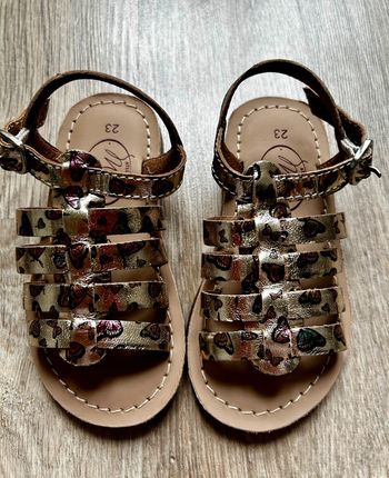 Sandales neuves