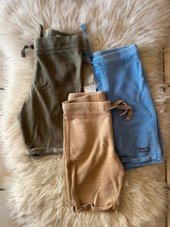 Garçon 👦🏻 Lot 3 shorts + 1 offert - H&M taille 6 ans