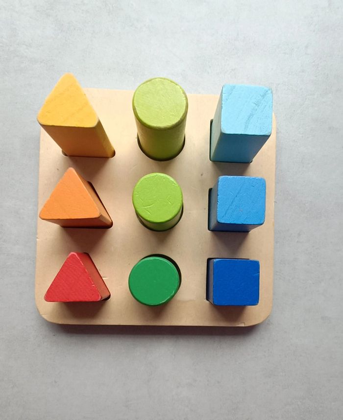 Jeu de formes et de couleurs en bois - photo numéro 2