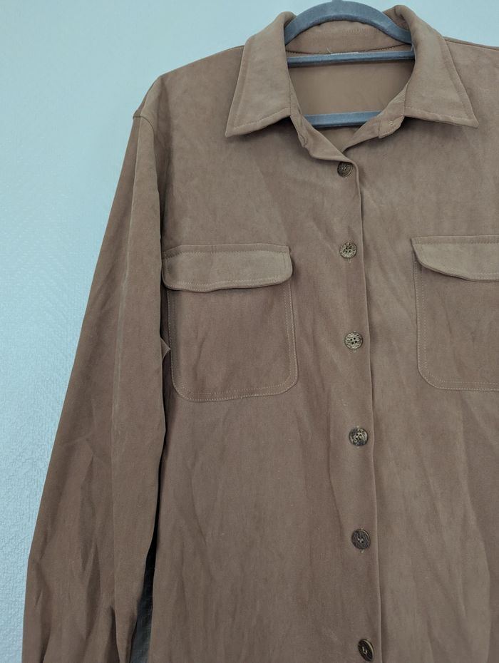 Surchemise camel en suédine douce – Taille 42/44 - photo numéro 2
