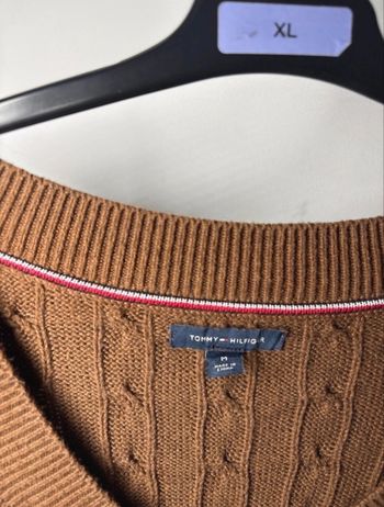 Pull Tommy Hilfiger – Col V – Maille torsadée – épais & Chaud – Taille M