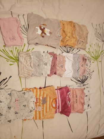 Vêtements fille 1 mois