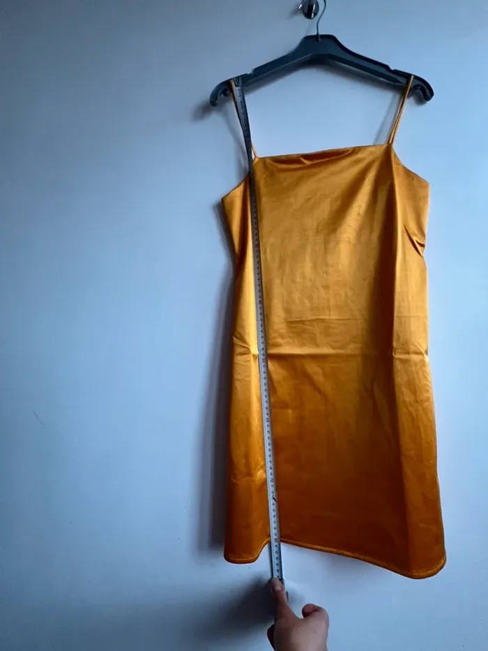 Robe taille S satin - photo numéro 15