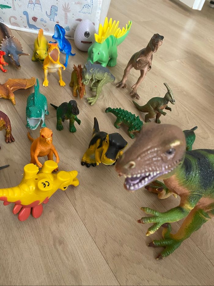 Lot de dinosaures - photo numéro 2