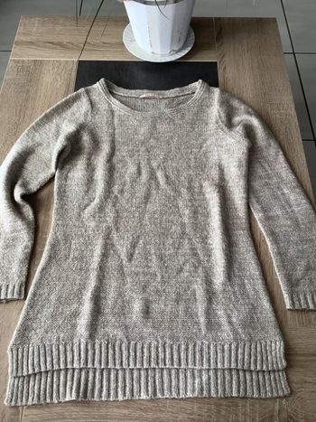 Pull taille 1 longueur 70 cm aisselles à aisselles 44 cm