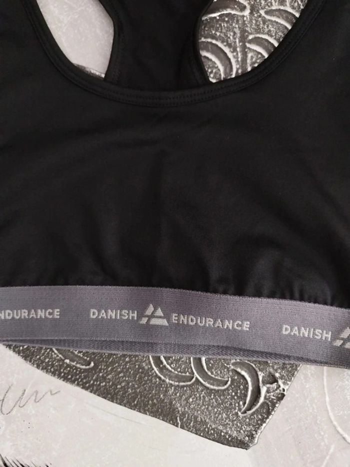 Brassiere de sport - photo numéro 2