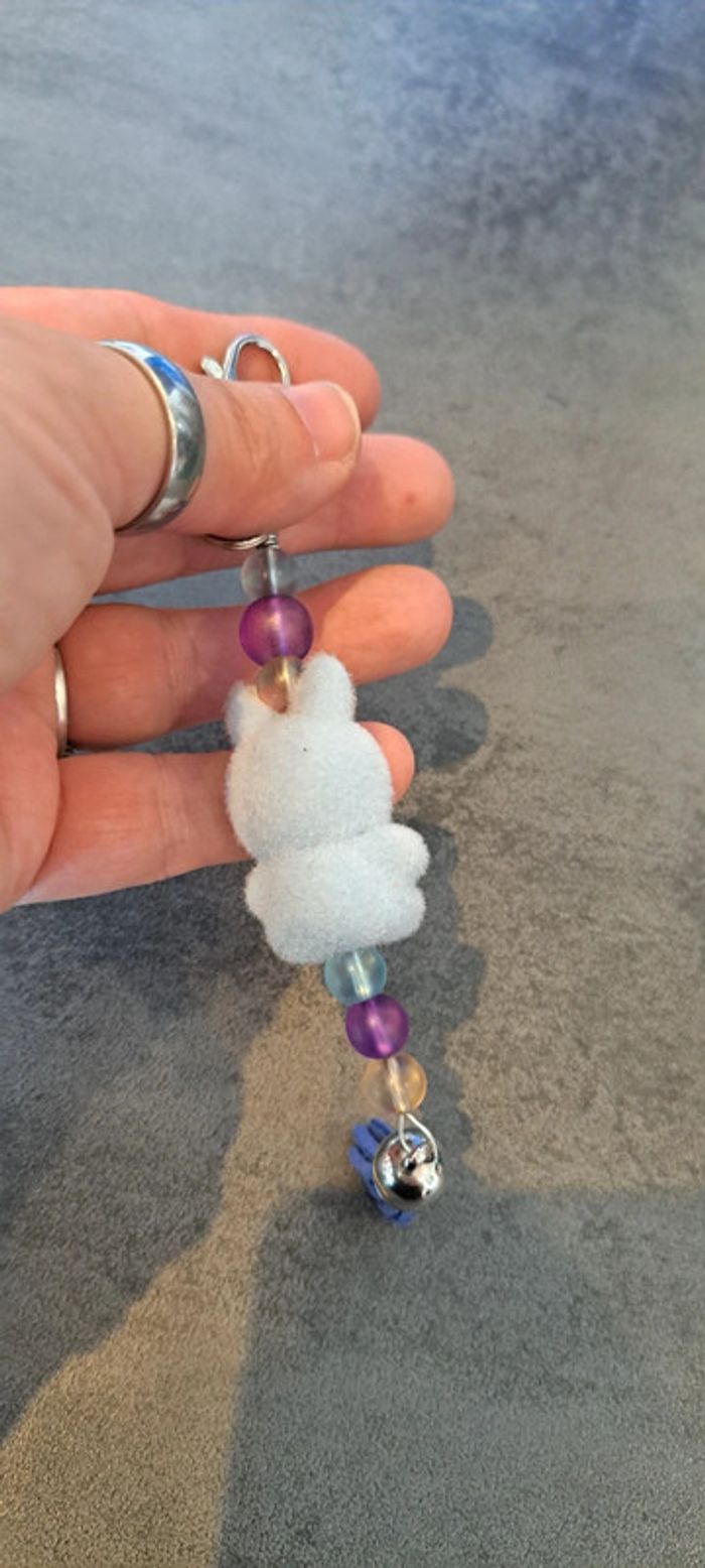 Porte-clés avec perles en verre et figurine style Labubu - photo numéro 2