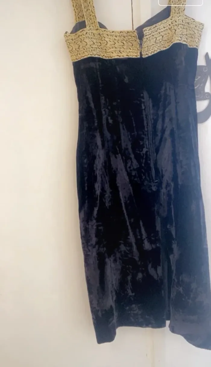 Robe noire - photo numéro 3