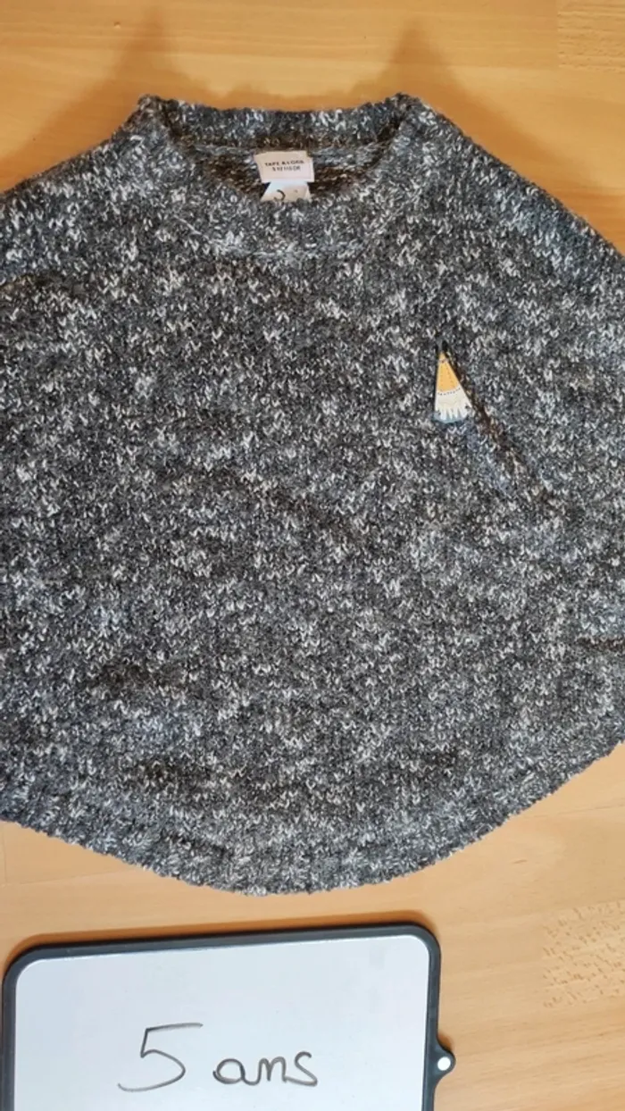 pull poncho taille 5 ans - photo numéro 3