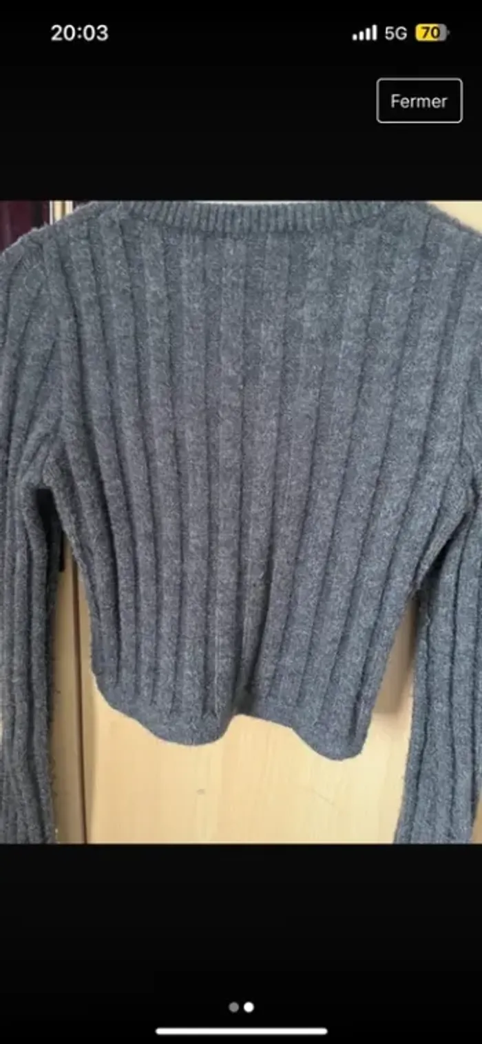 Pull crop top gris - photo numéro 2