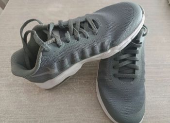 Nike air max invigor