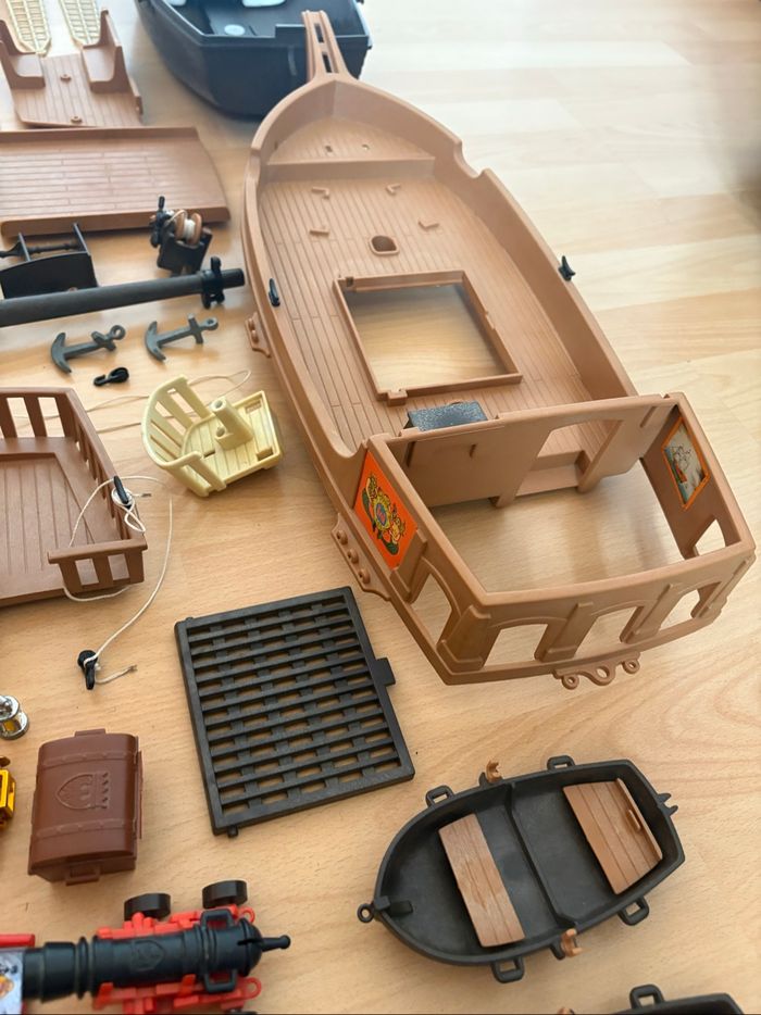 Bateau pirate Playmobil vintage 3550 et campement pirate 3794 - photo numéro 3