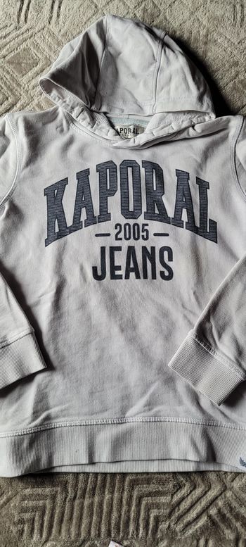 Pull à capuche pour jouer dehors 