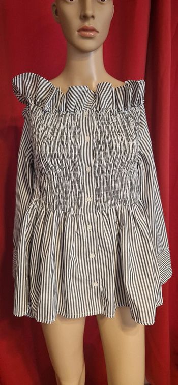 Haut original épaules nues rayures taille38/40