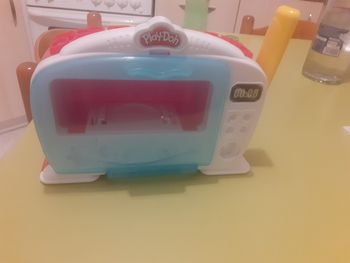 Four magique play doh