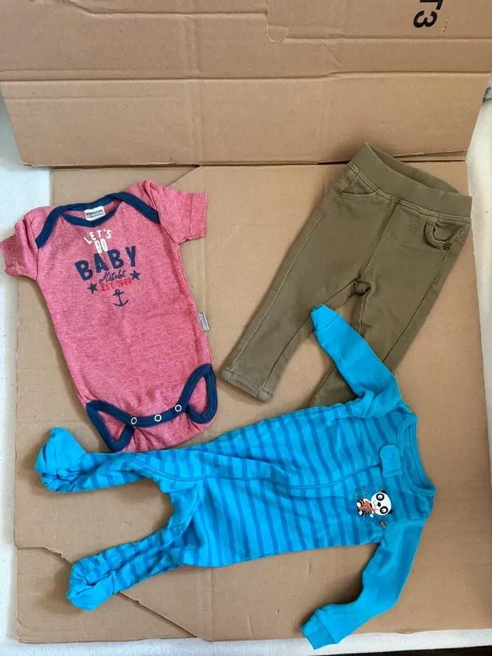 Lot de 40 vêtements taille 3 mois - photo numéro 11