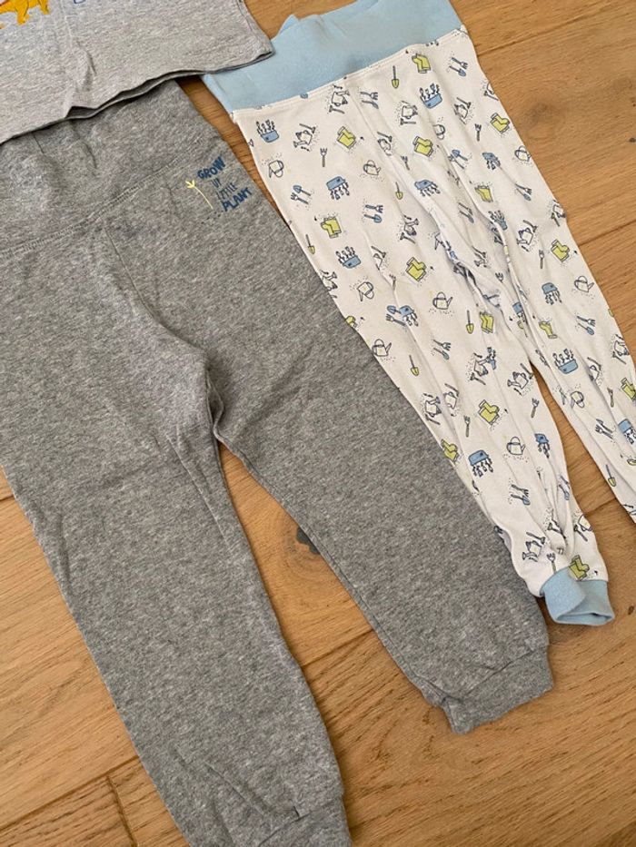 Lot pyjama 2/3 ans - photo numéro 2