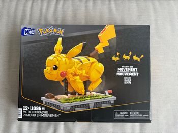 Mega Pokémon pikachu en mouvement 