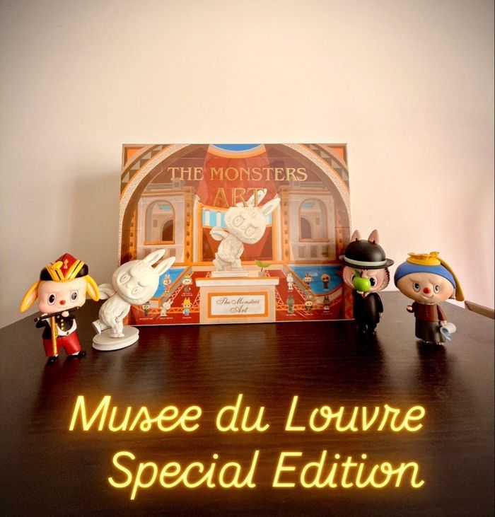 PopMart Labubu SÉRIE D’ART “THE MONSTERS” – Set de 4 figurines