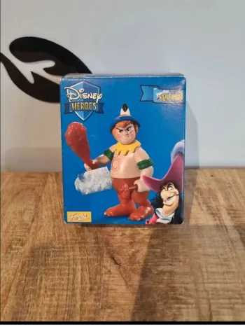 Figurine disney heroes garçon perdu peter pan famosa