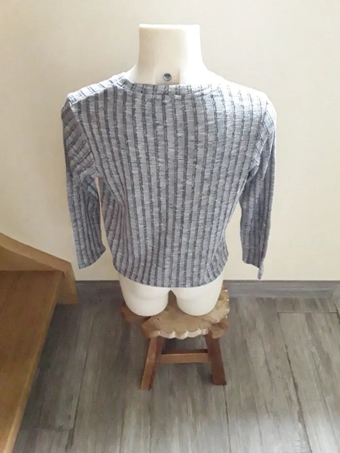 Pull léger 6 ans  (116 cm) - photo numéro 3