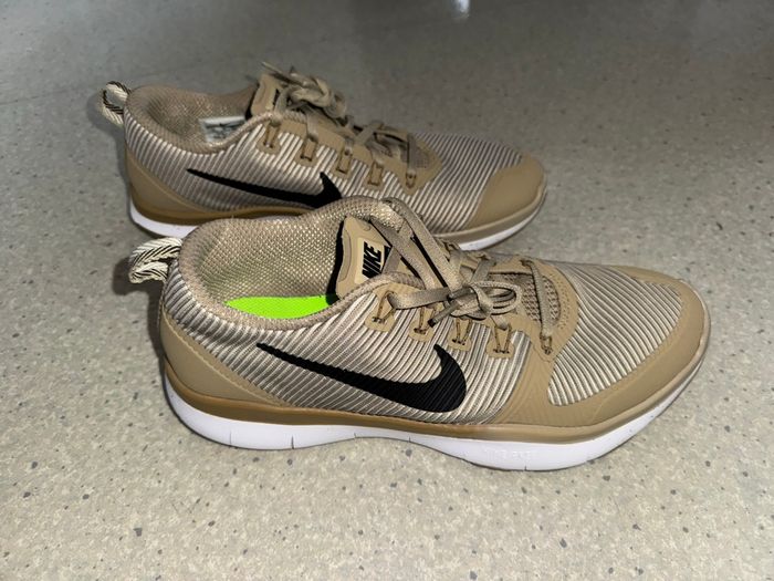 Basket nike neuf - photo numéro 2