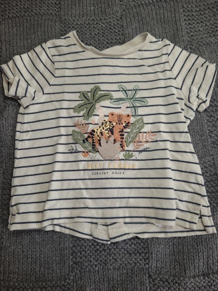 👶Tee-shirt taille 6mois-68cm👶