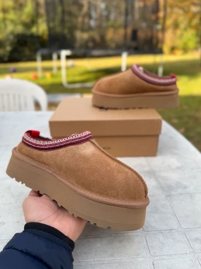 Bottes de neige UGG, sandales d'hiver, pointure 36 - photo numéro 2