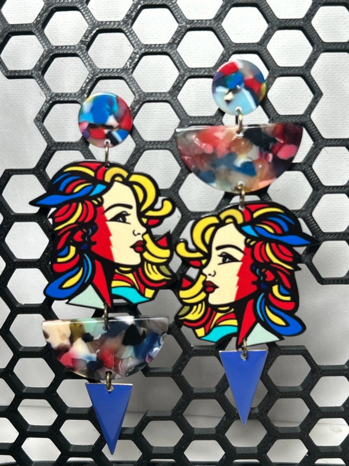 Longues boucles d’oreilles - Honneur au PopArt