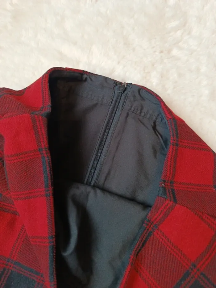 Mini-jupe à carreaux rouge et noir Uniqlo – Taille medium - photo numéro 5