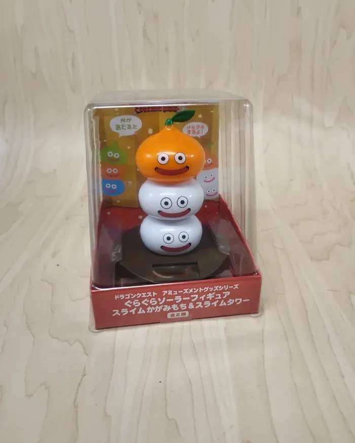 Figurine solaire Dragon Quest Slime du Nouvel an