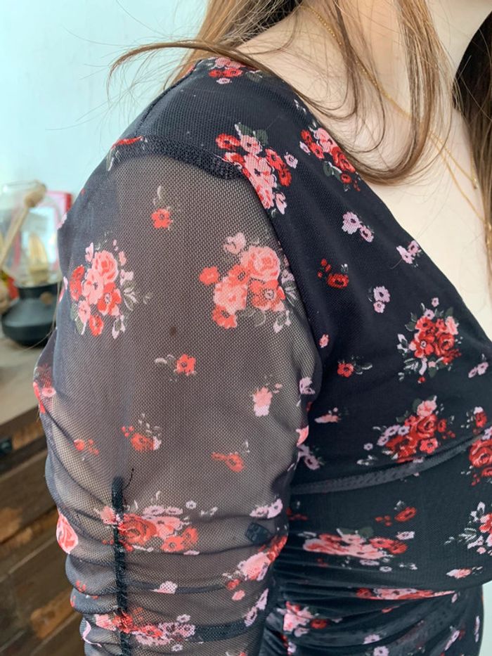 Robe stradivarius M fleuri. - photo numéro 3
