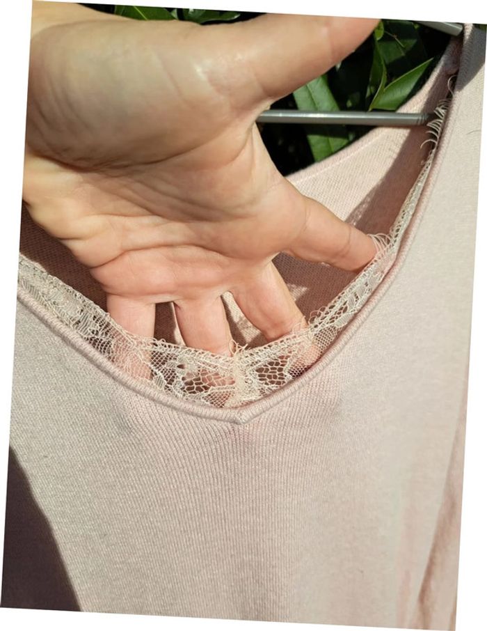Pull rose poudré H&M mama avec dentelles - photo numéro 3