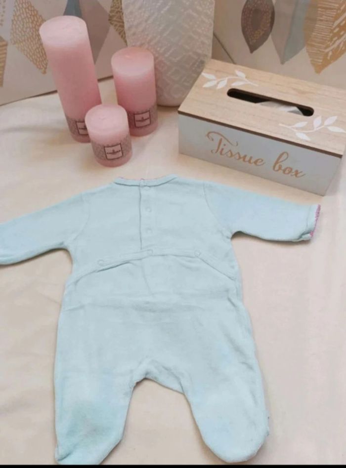 Grenouillère velours bleu ciel Kiabi fille 1 mois - photo numéro 3