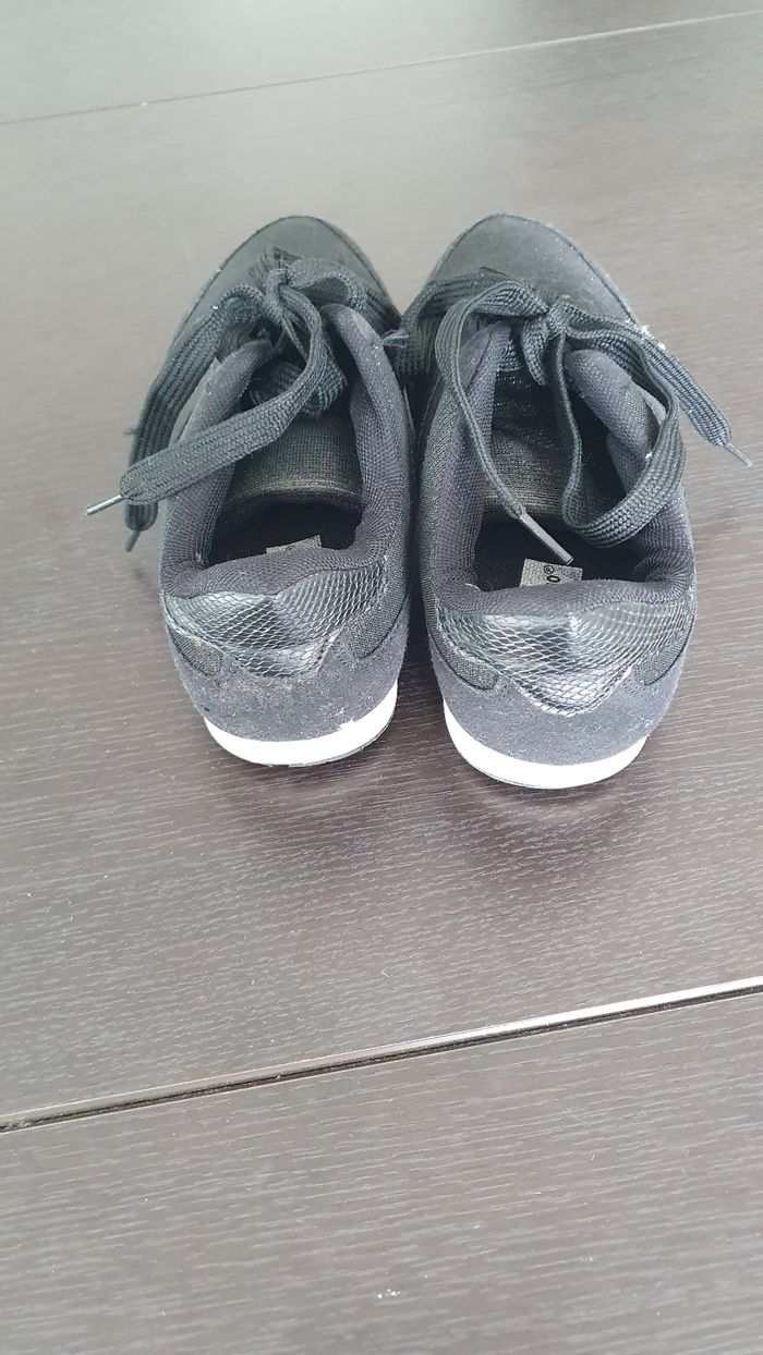 Baskets noires pailletées en 37 - photo numéro 5
