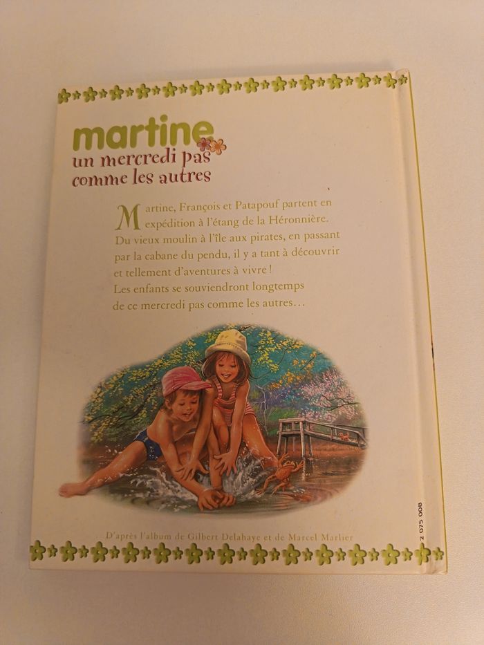 Livre Martine " Un mercredi pas comme les autres" - photo numéro 2