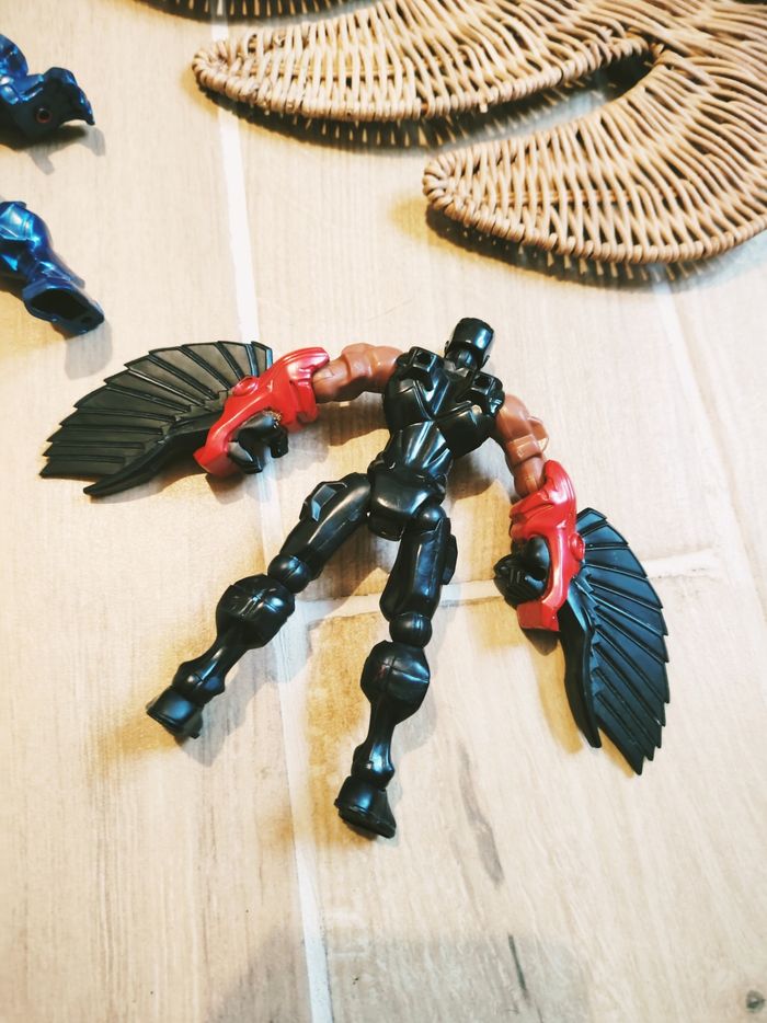 💫Lot de 2 figurines super hero mashers Iron Man stealth furtif et Faucon/ Falcon Avengers - photo numéro 4