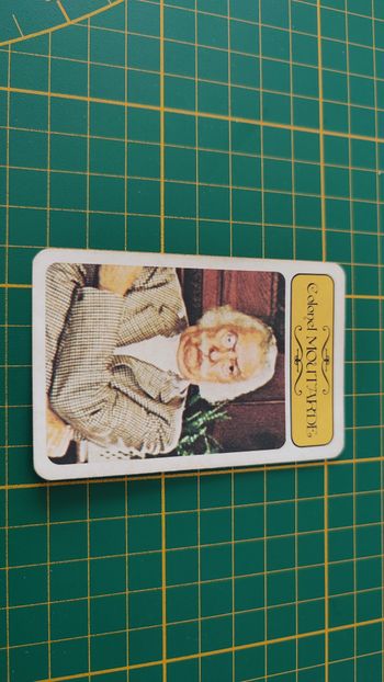 Carte colonel moutarde en l'état Cluedo miro-meccano pièce détachée jeu de société #E26