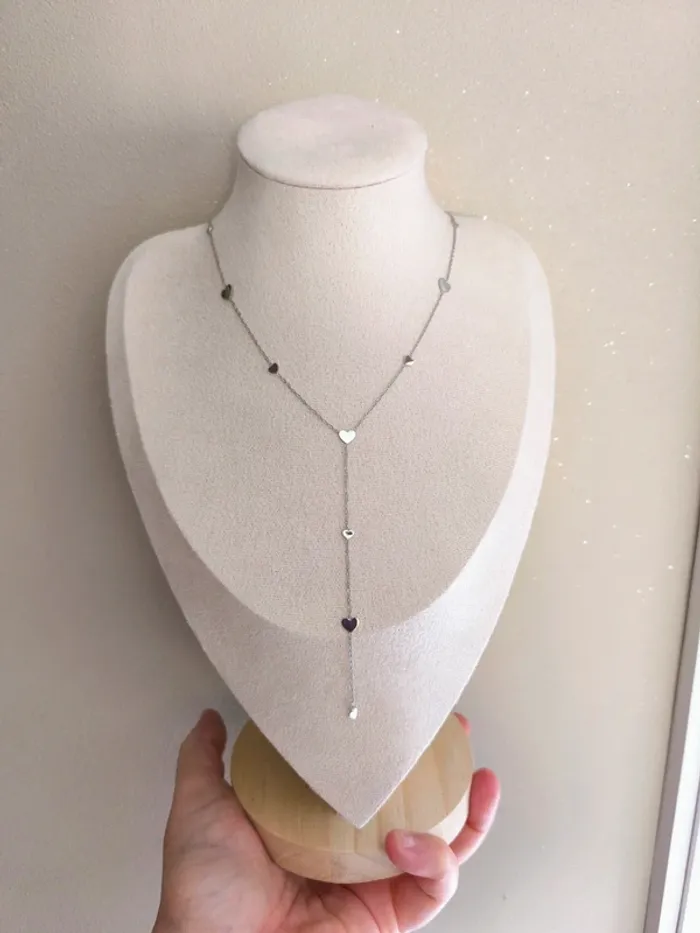Pendentif argenté en Y avec coeurs