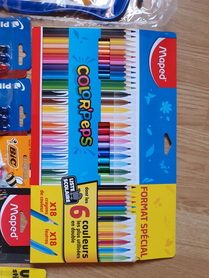 Lot complet neuf fournitures scolaires - photo numéro 9