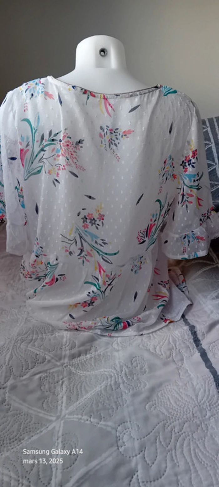 Blouse en voile col V motif floral avec pois blanche femme 42 blanche porte - photo numéro 4
