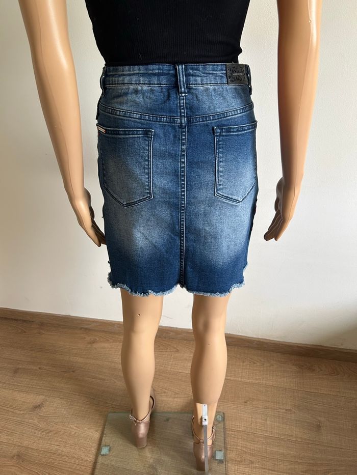 Jupe bleue marine en jean La Mode est à Vous taille 38 jamais portée - photo numéro 5