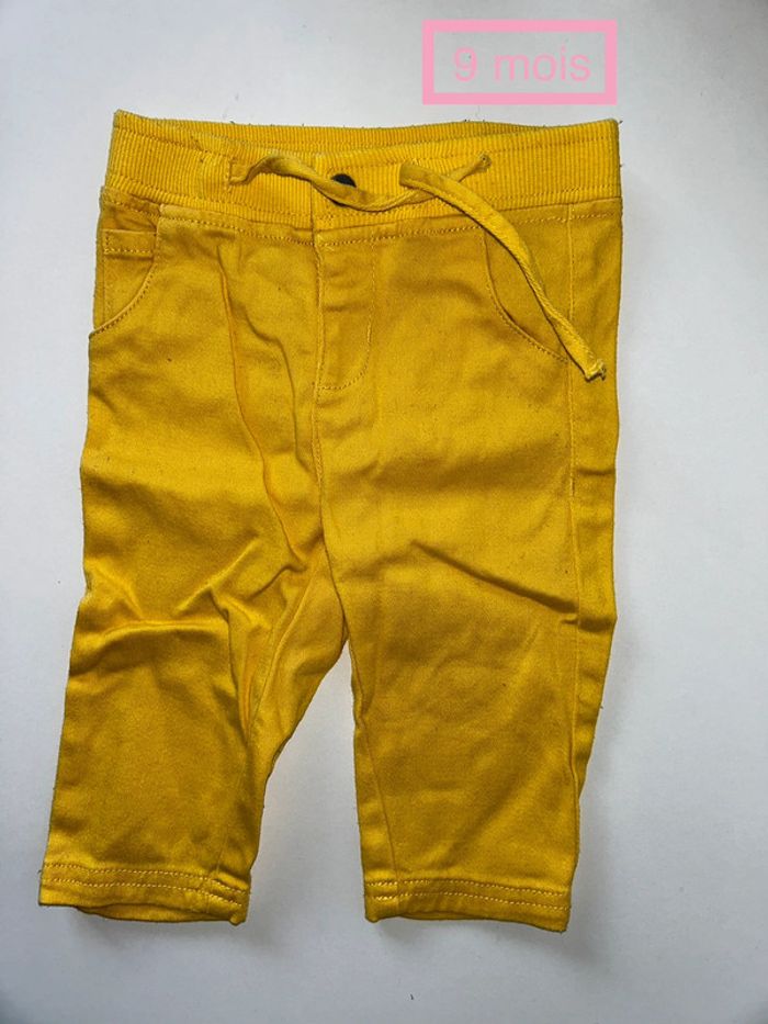 Pantalon jaune 9 mois