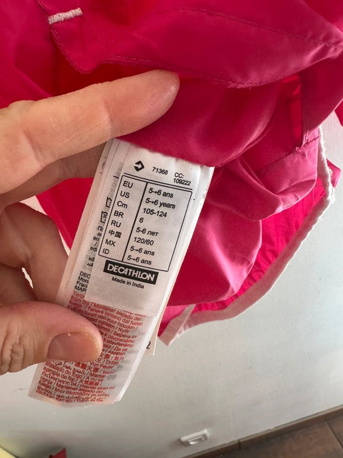 Imperméable rose, fille quechua - photo numéro 3